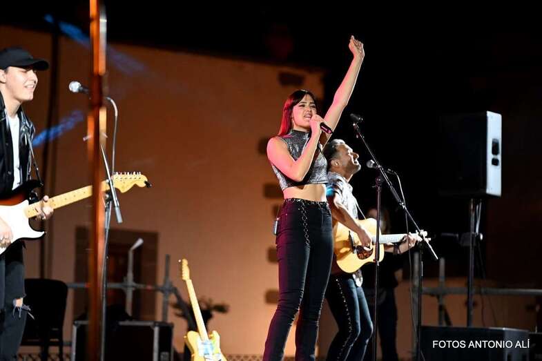 Momento del concierto de esta noche del grupo en San Juan/Antonio Alí.